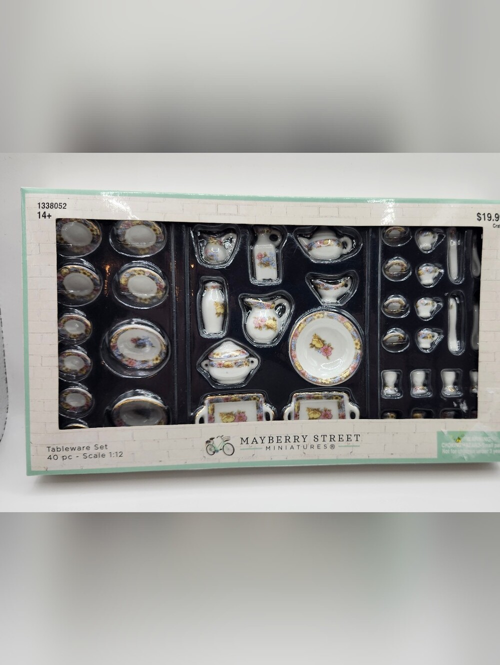 Mayberry Street Porcelain China Set 40 Pc 1:12 Dollhouse Miniature USA Brand